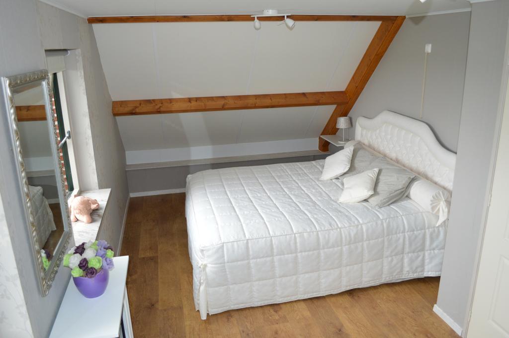 Huize Ouwervelden Bed & Breakfast Wouwsche Plantage Room photo